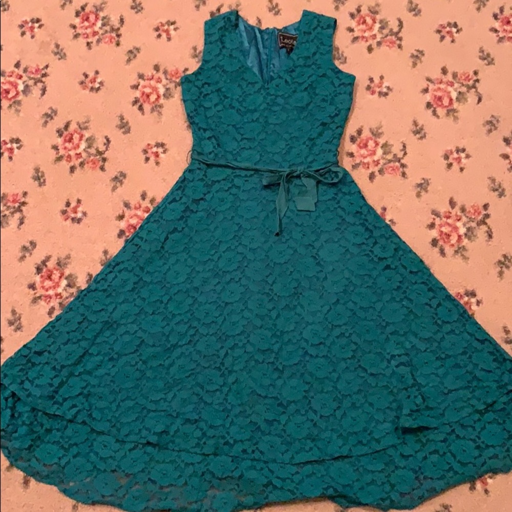 Leota Lace Midi Dress